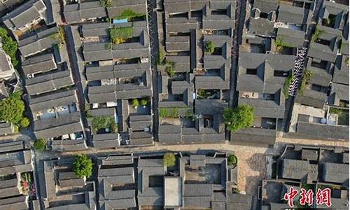 鳞次栉比能形容街道吗_鳞次栉比能形容街道吗-